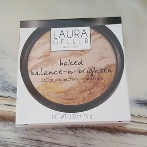 New in box! Laura Geller Foundation